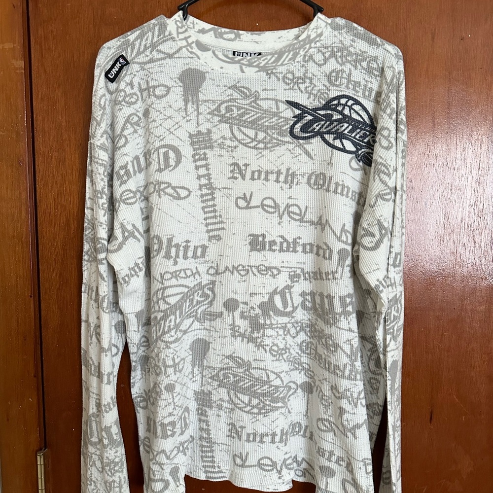 Vintage NBA Cleveland Cavaliers Long Sleeve